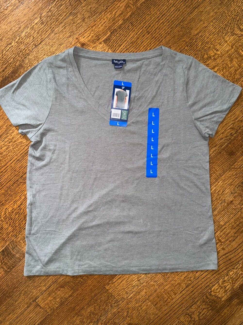 NWT Splendid Ladies V-Neck Tee Shirt